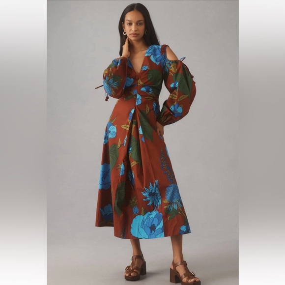 NWT Farm Rio Long-Sleeve V-Neck Midi Dress - Size Medium - Floral - Picture 2 of 9